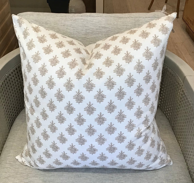Pillow 24x24