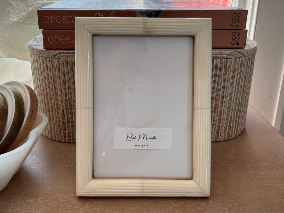 Ivory Ridged Picture Frame