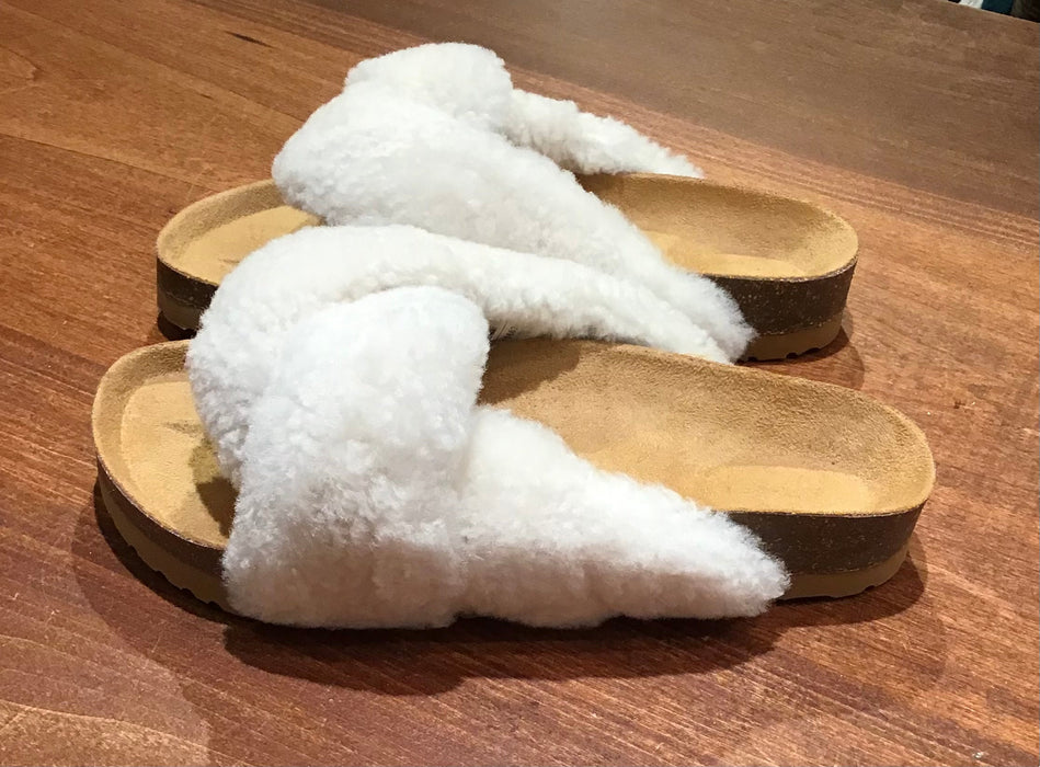 Cross Slipper - White/Size 40